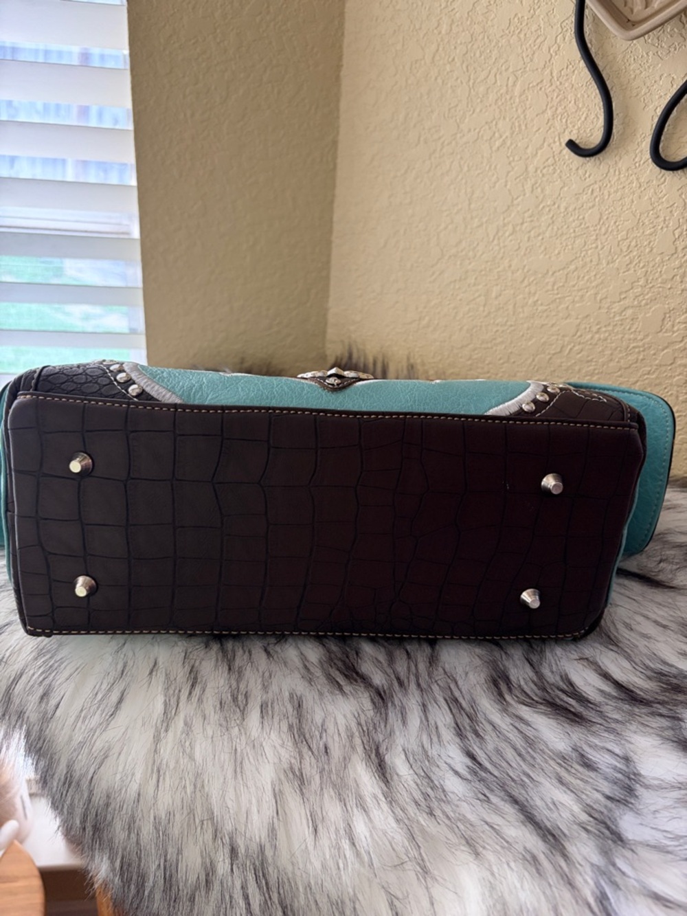 Heritage West Turquoise and Brown Embellished Winged Cross Tote - Picture 11 of 14